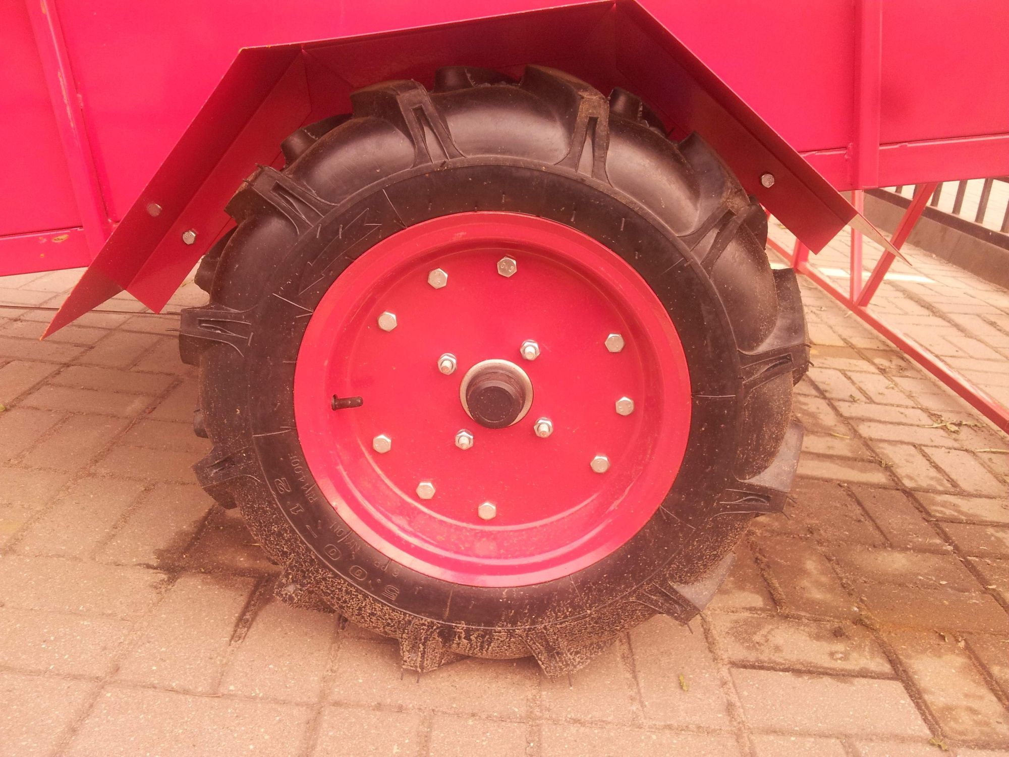 Приобрести Прицеп-тележка для мотоблока ТМ-2/550 (колеса 5*12) в Минске с Доставкой по РБ Купить Прицеп-тележка для мотоблока ТМ-2/550 (колеса 5*12) в Минске с Доставкой по РБ