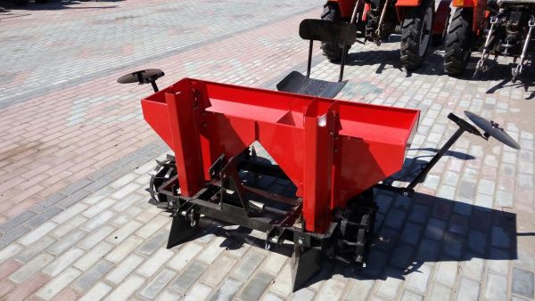 Купить Картофелесажалка КС-2МТ двухрядная для минитрактора мтз 132-152Н в Минске с Доставкой по РБ