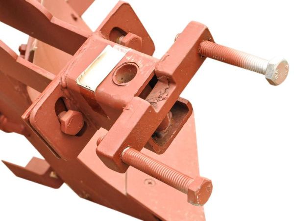 Купить Плуг оборотный Целина ОП-2305.000 для мотоблока МТЗ в Минске с Доставкой по РБ