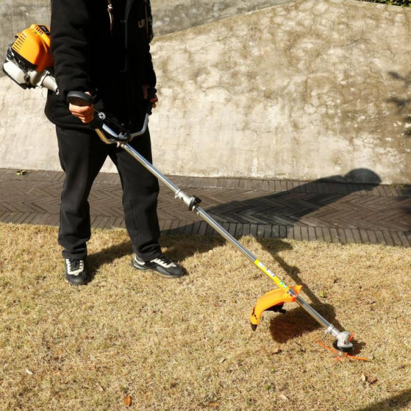 Приобрести Триммер бензиновый DEKO DKTR52 PRO SET 2, леска/диск в Минске с Доставкой по РБ Купить Триммер бензиновый DEKO DKTR52 PRO SET 2, леска/диск в Минске с Доставкой по РБ