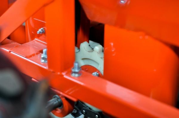 Купить Картофелесажалка однорядная для - (Беларус 132Н, 152Н, КМЗ, Fermer FT-15 и ДТЗ) в Минске с Доставкой по РБ