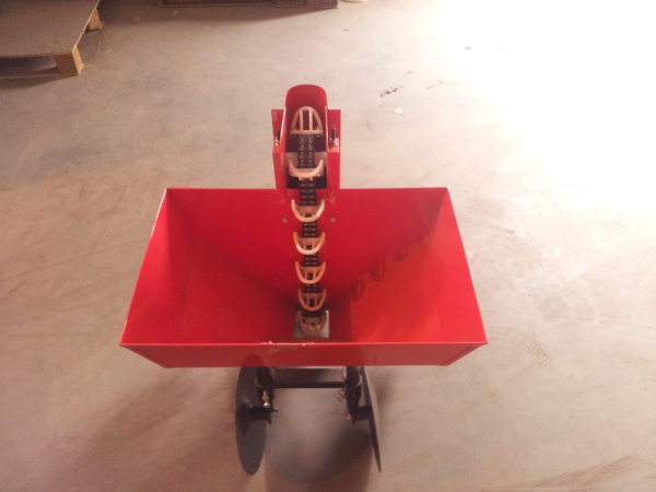 Приобрести Картофелесажалка КС 50.000 к мотоблоку в Минске с Доставкой по РБ Купить Картофелесажалка КС 50.000 к мотоблоку в Минске с Доставкой по РБ