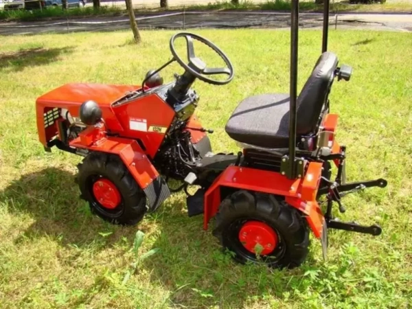 Приобрести Мини-трактор МТЗ Беларус 132H (с двигателем YAMAHA) в Минске с Доставкой по РБ Купить Мини-трактор МТЗ Беларус 132H (с двигателем YAMAHA) в Минске с Доставкой по РБ